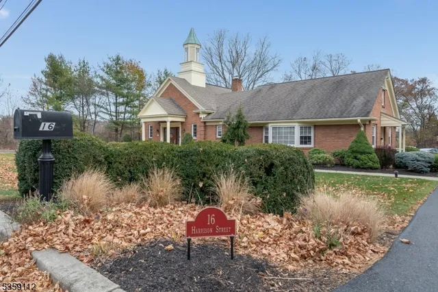 $800,000 | 16 Harrison Street, Clinton, NJ 08809