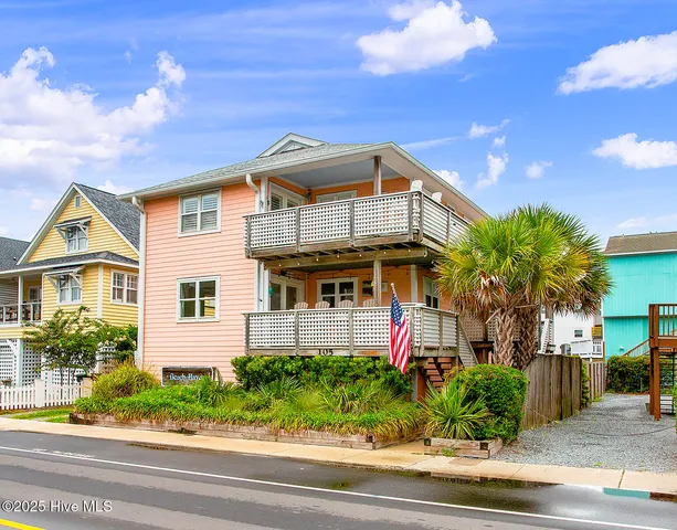 $869,000 | 105 North Lumina Avenue, Unit B, Wrightsville Beach, NC 28480