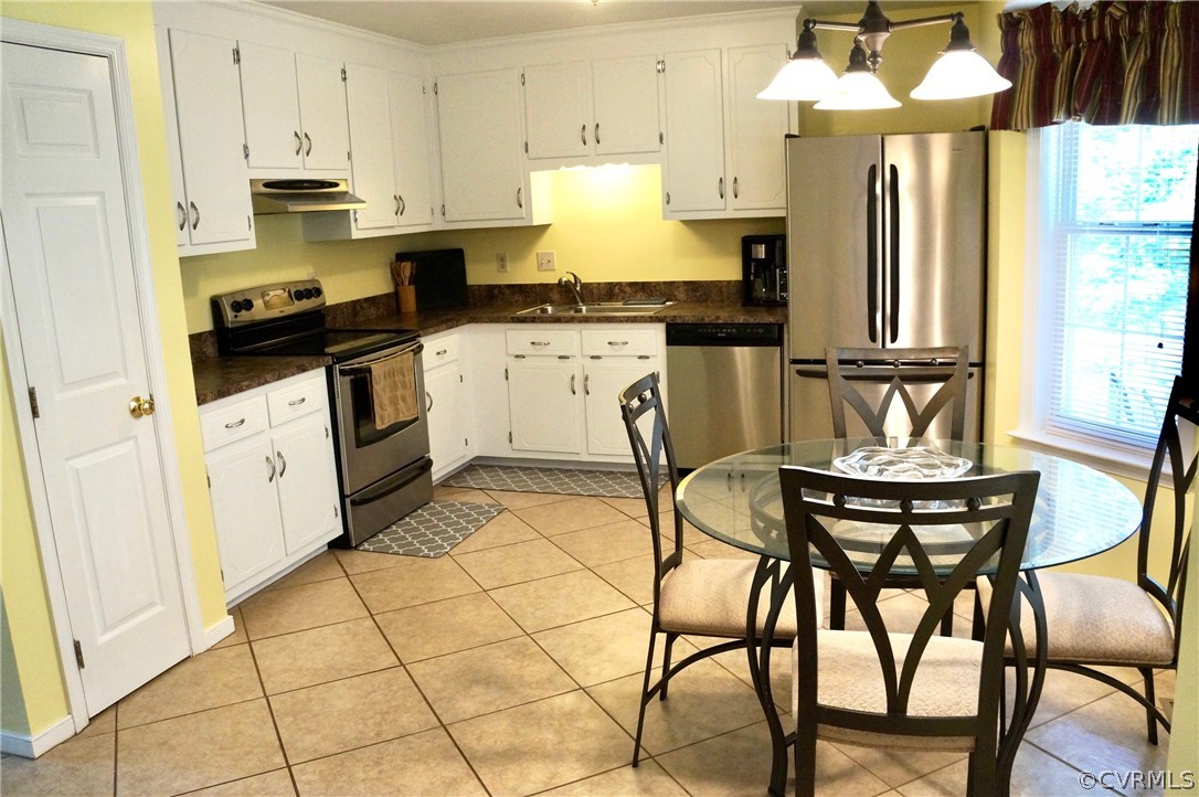 2513 Brookforest Road Midlothian, VA 23112 - Photo 8 of 23