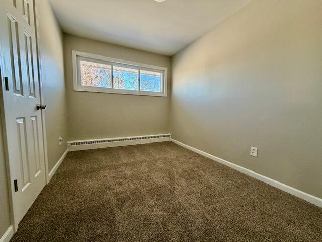 606 North Lindberg Street Griffith, IN 46319 - Photo 7 of 12 an empty room with a window
