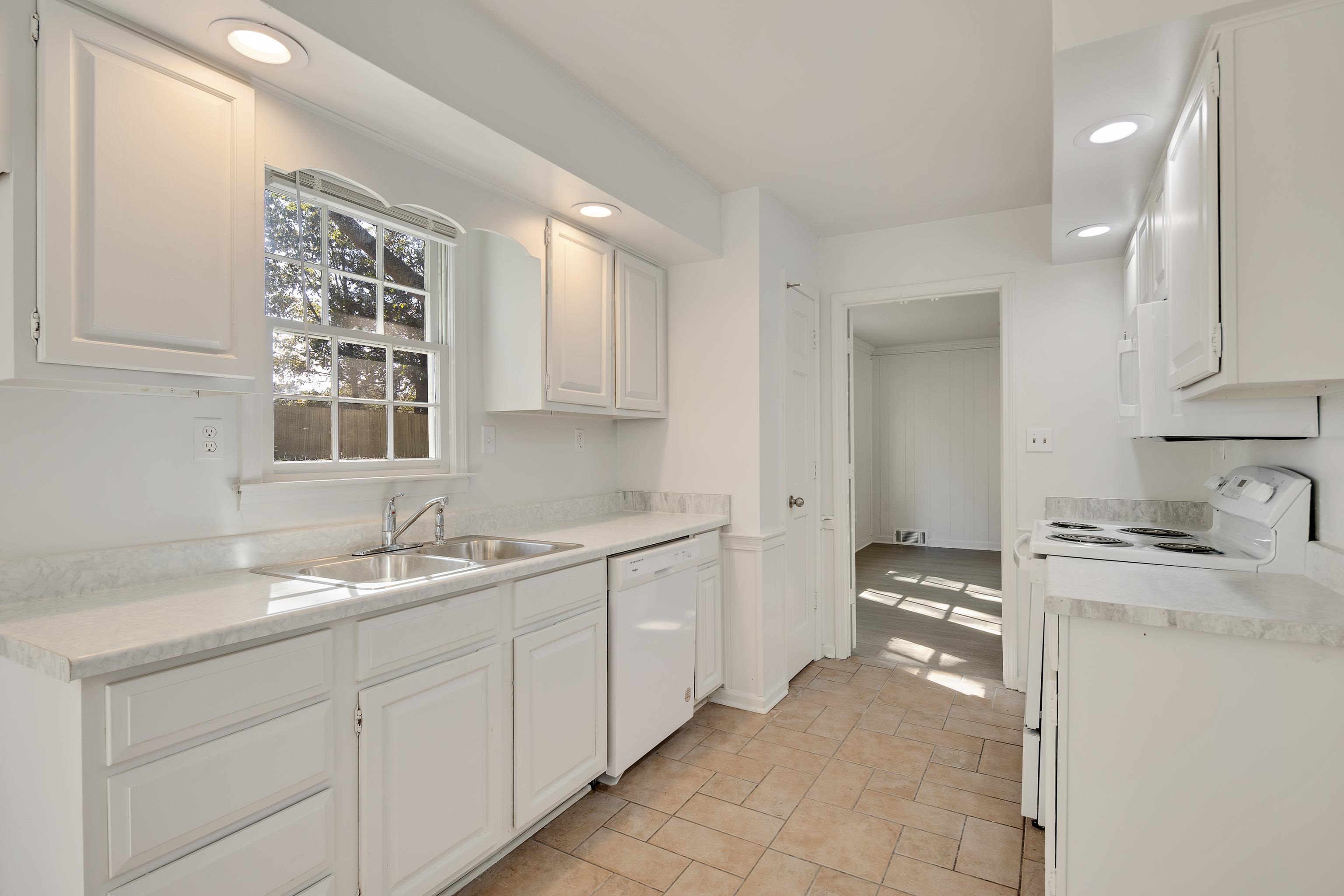 109 West Pecan Valley Street Collierville, TN 38017 - Photo 13 of 40