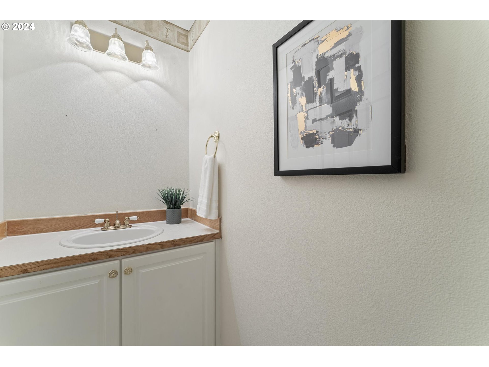 14192 Southwest Barrows Road, Unit 5 Tigard, OR 97223 - Photo 26 of 31 Gallery Image 26