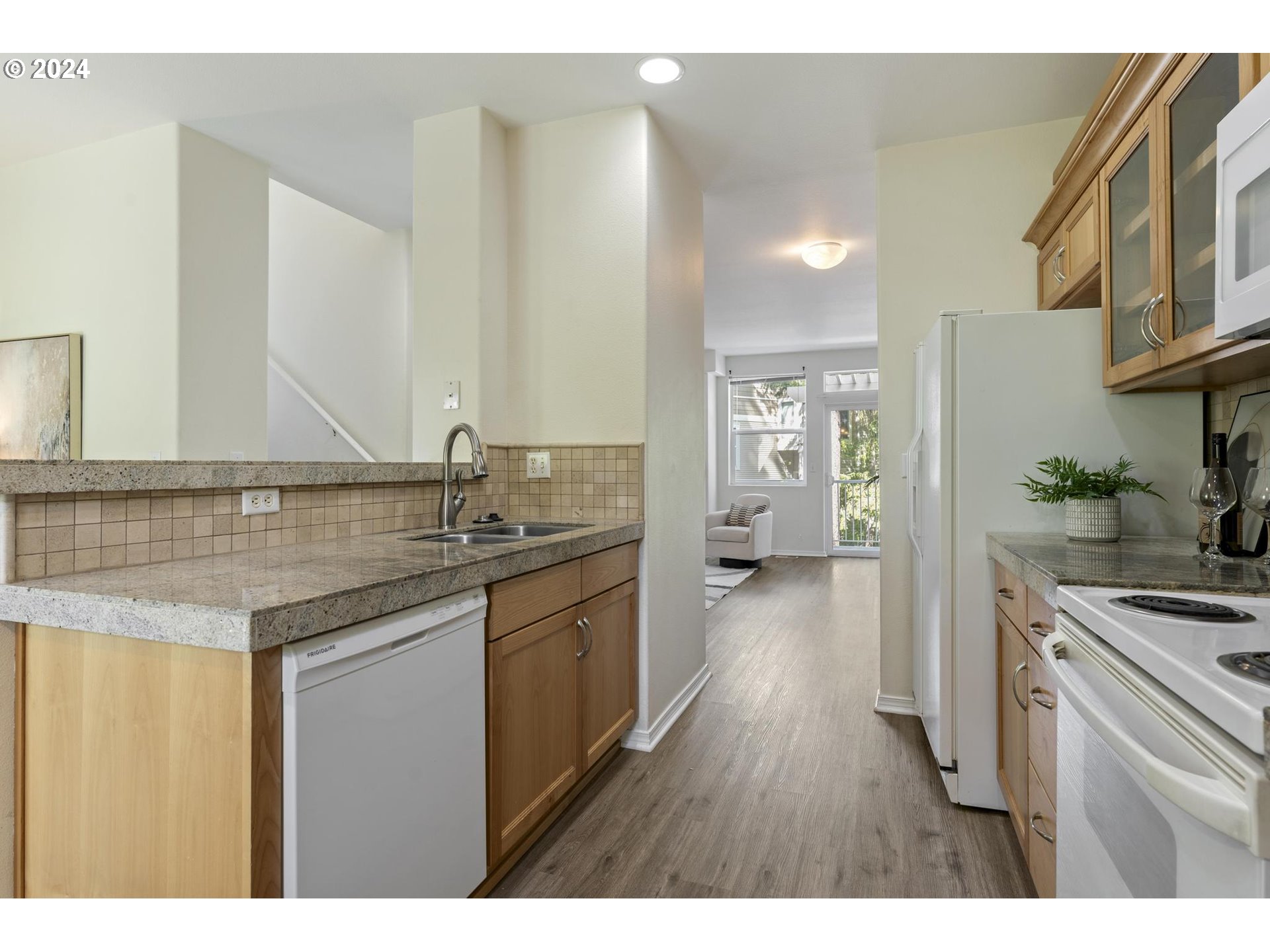 14192 Southwest Barrows Road, Unit 5 Tigard, OR 97223 - Photo 10 of 31 Gallery Image 10