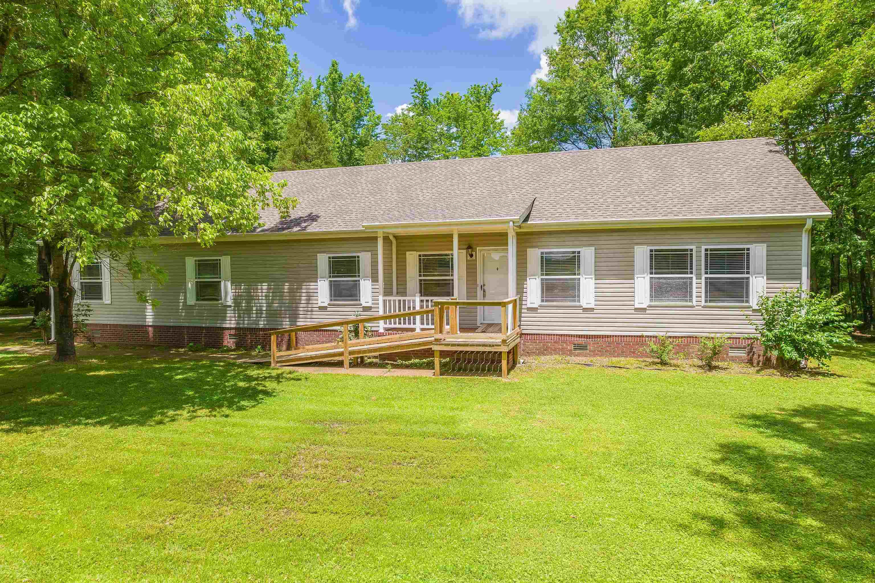 613 Perry Switch Road Jackson, TN 38301 - Photo 1 of 25 Photo 1