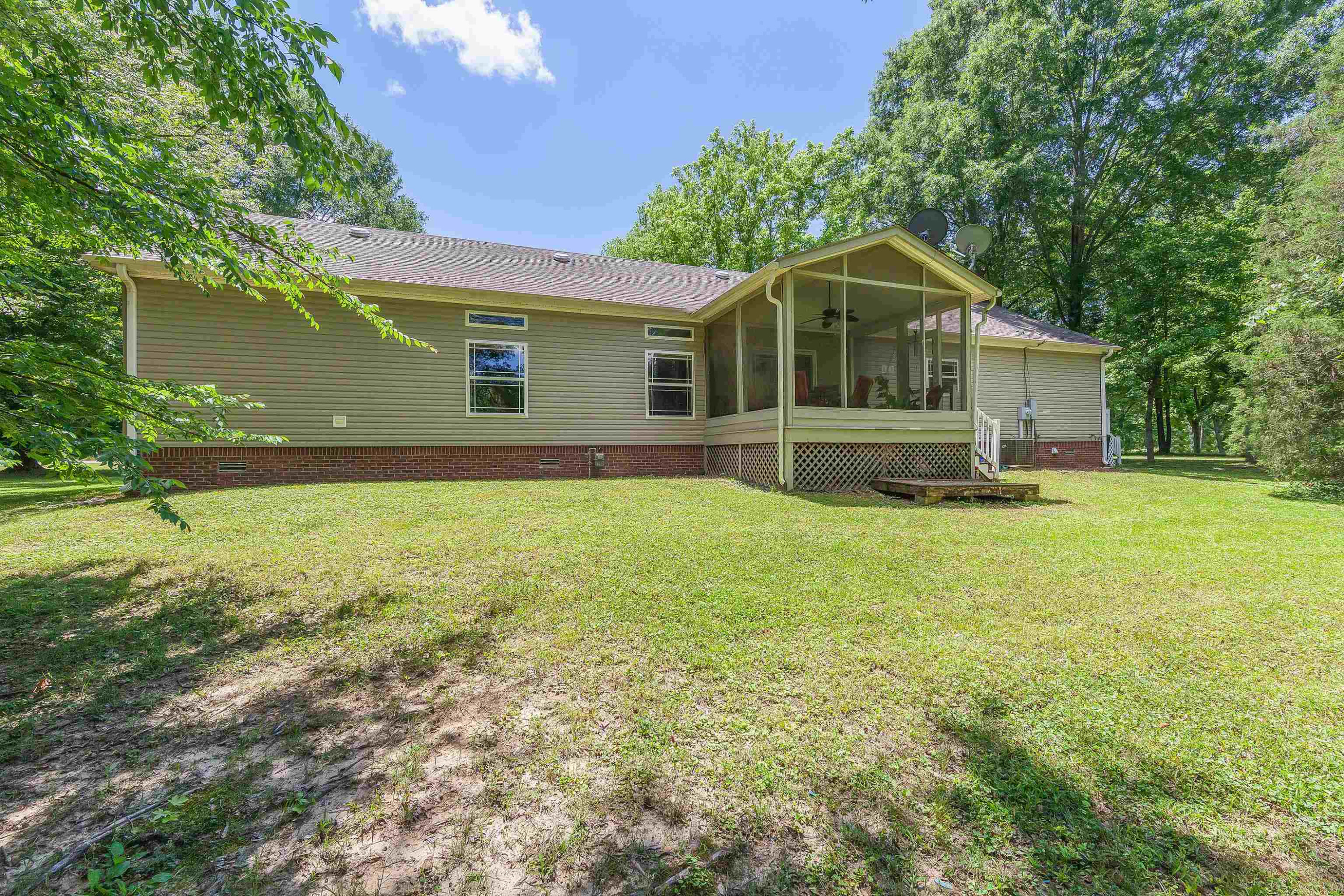 613 Perry Switch Road Jackson, TN 38301 - Photo 3 of 25 Photo 3
