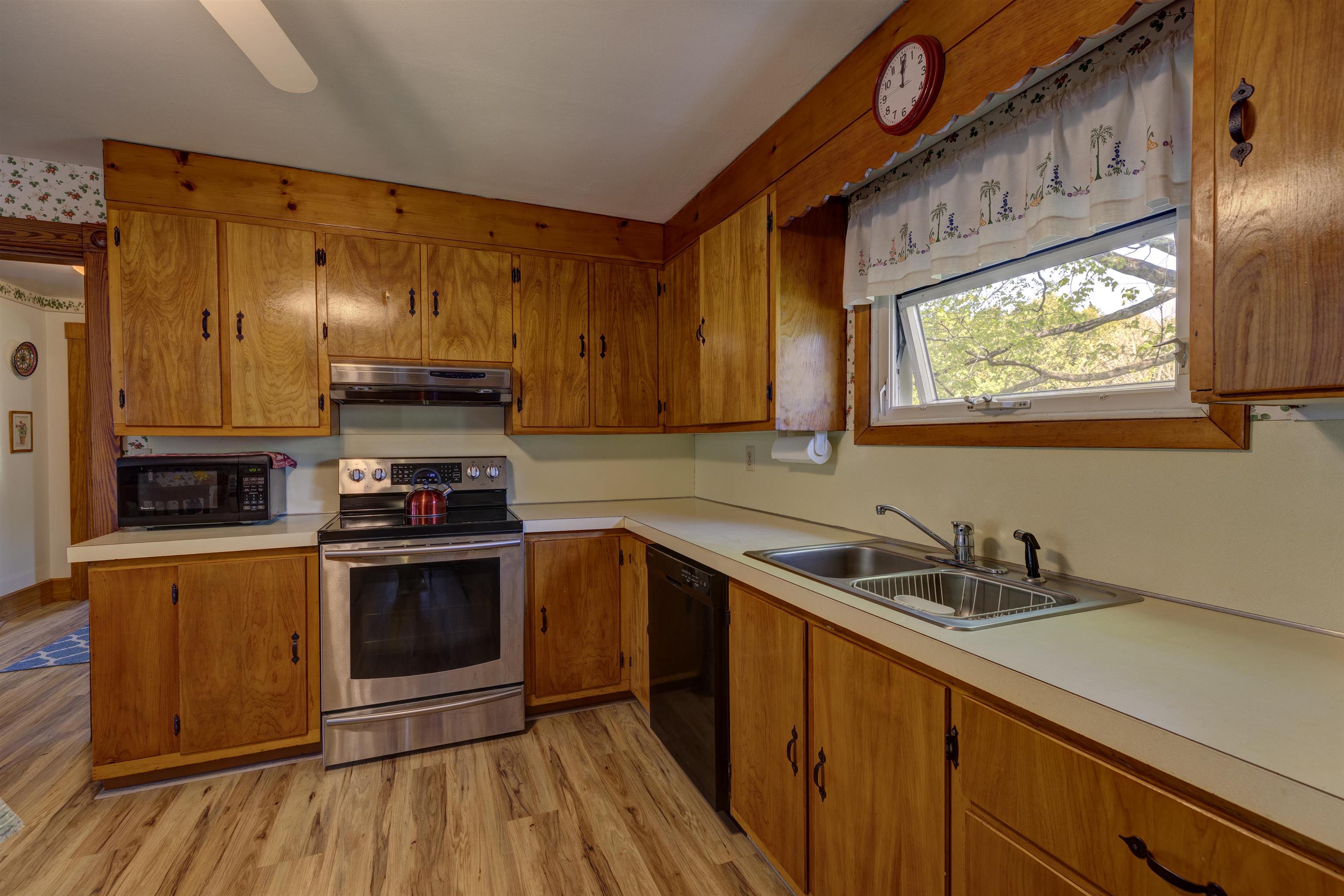 79 Maple Street Lebanon, NH 03784 - Photo 15 of 40 Gallery Image 15