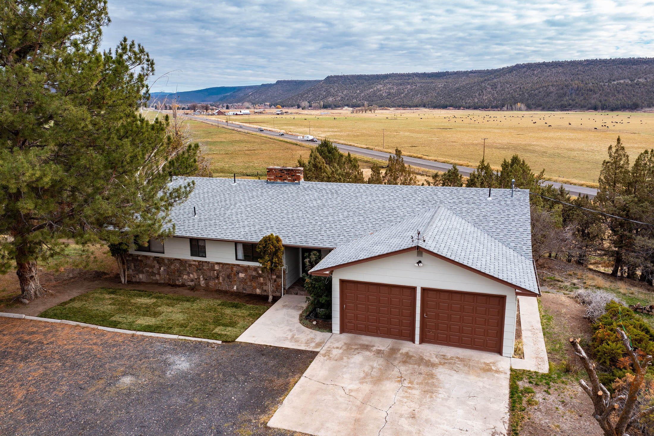 550 North Coles Road Prineville, OR 97754 - Photo 2 of 50 550 N Coles aerial_0227 copy