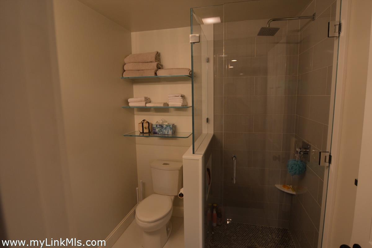 11 Waydale Road Nantucket, MA 02554 - Photo 17 of 24 Second floor bath.