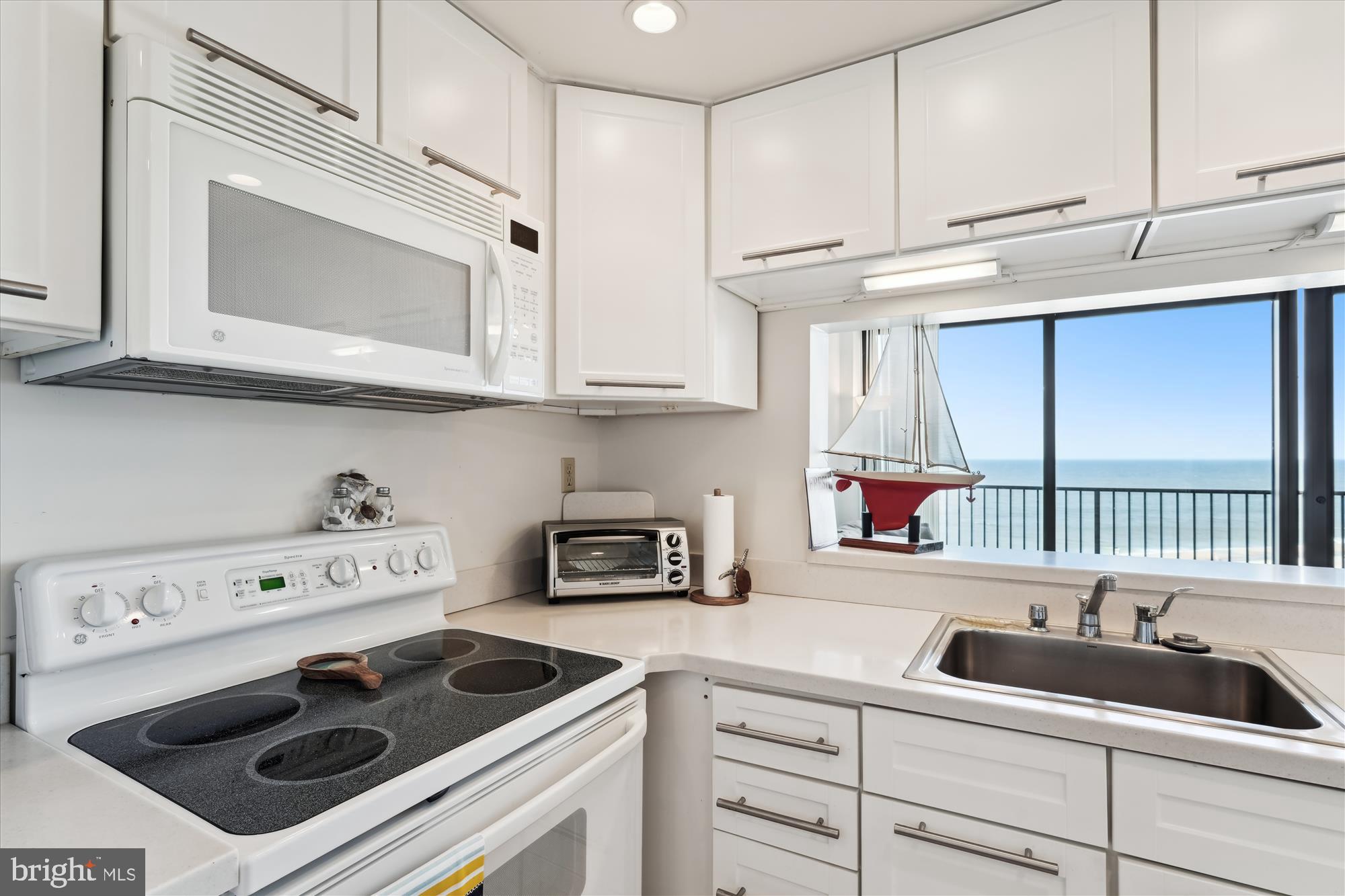 902 Dover House Road, Unit 902S Bethany Beach, DE 19930 - Photo 12 of 58 Kitchen