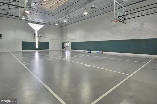 a view of a tennis court