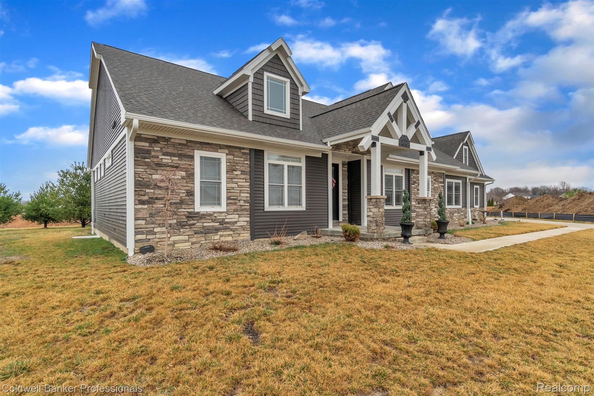 9105 Copper Ridge Court Davison, MI 48423 - Photo 3 of 42 02-9105 Copper Ridge Ct-windowstill-real-estate-photography-2.jpg
