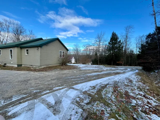 $275,000 | 516 Greenwood Road, Norway, ME 04268