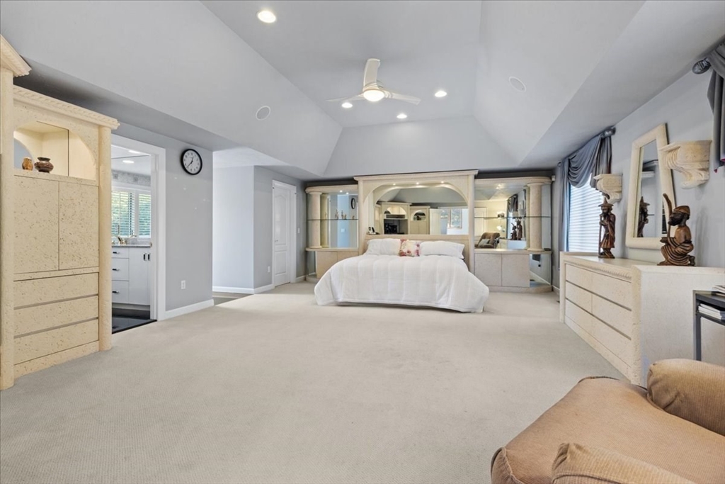 2 Thompson Road Foxboro, MA 02035 - Photo 12 of 40