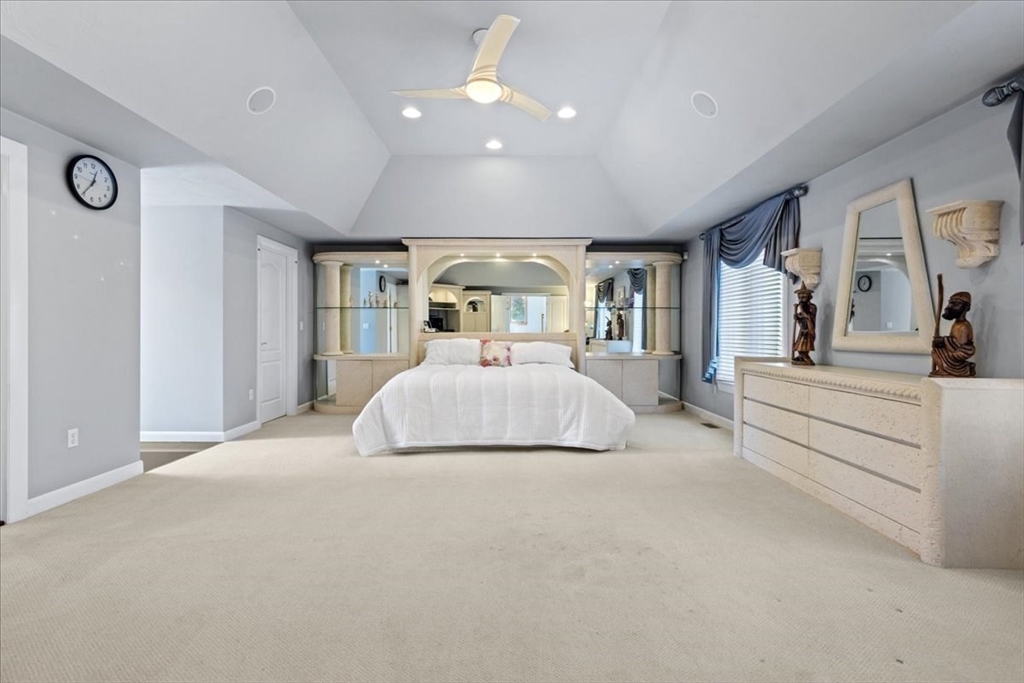 2 Thompson Road Foxboro, MA 02035 - Photo 13 of 40