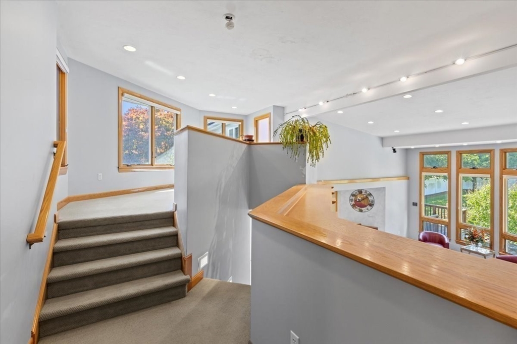 2 Thompson Road Foxboro, MA 02035 - Photo 19 of 40