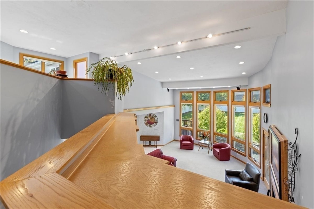 2 Thompson Road Foxboro, MA 02035 - Photo 21 of 40