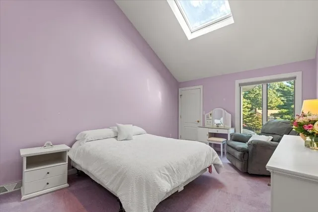 $1,200,000 | 2 Thompson Road, Foxboro, MA 02035