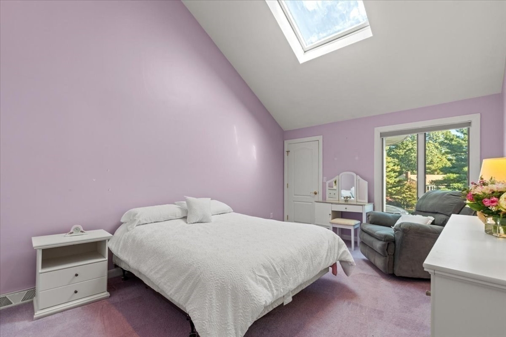 2 Thompson Road Foxboro, MA 02035 - Photo 22 of 40