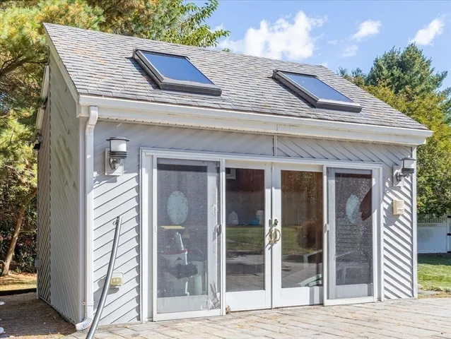 $1,200,000 | 2 Thompson Road, Foxboro, MA 02035