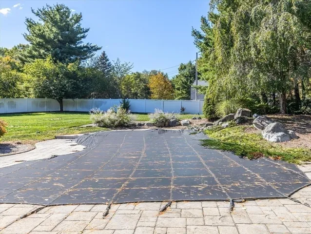 $1,200,000 | 2 Thompson Road, Foxboro, MA 02035