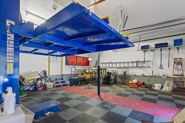 $1,200,000 | 2 Thompson Road, Foxboro, MA 02035