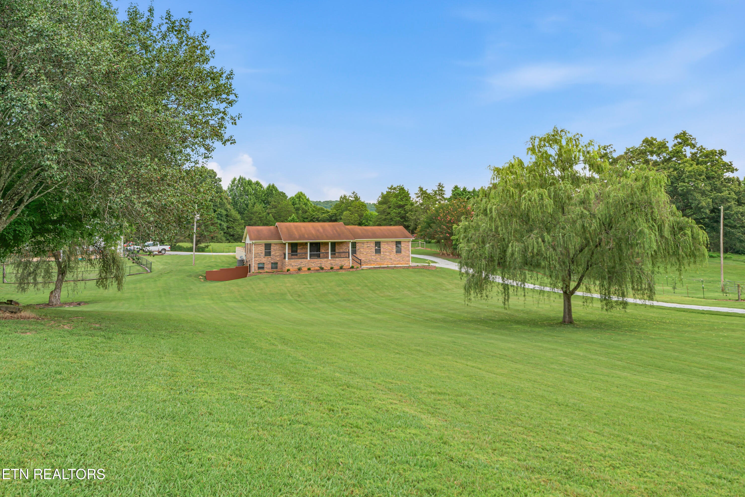 394 Pattie Gap Road Philadelphia, TN 37846 - Photo 2 of 49 394 Pattie Gap Road-9