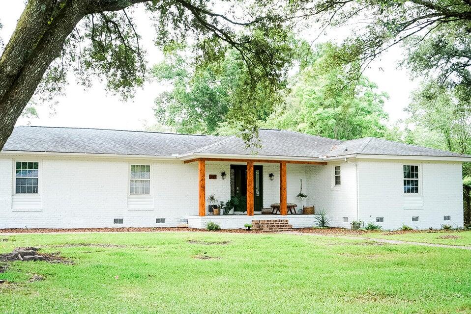 1149 Brookside Drive Hanahan, SC 29410 - Photo 2 of 19 20220527174423178113000000-o