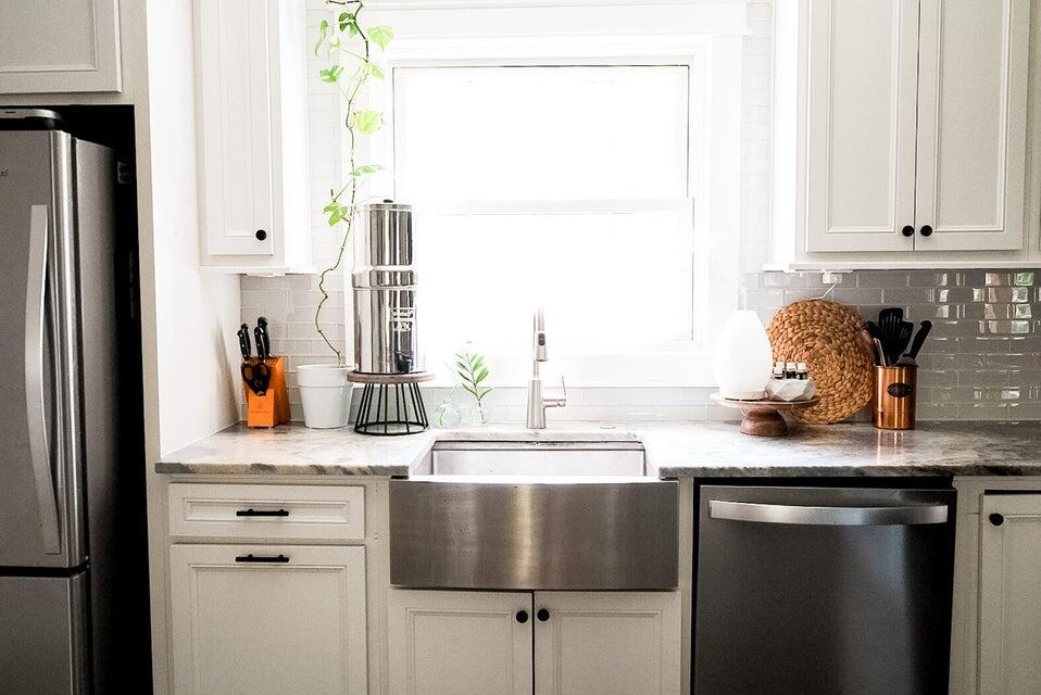 1149 Brookside Drive Hanahan, SC 29410 - Photo 9 of 19 20220527174527308055000000-o