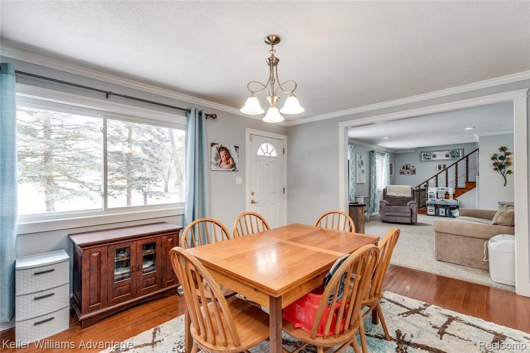2952 Old Plank Road Milford, MI 48381 - Photo 12 of 31 Dining Area