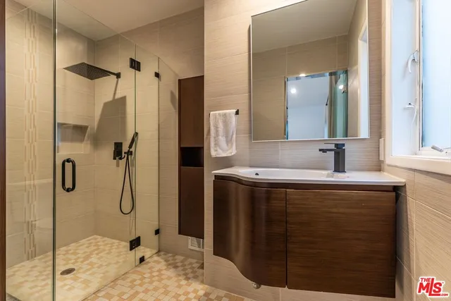 $126,000 | 624 North Beverly Drive, Beverly Hills, CA 90210