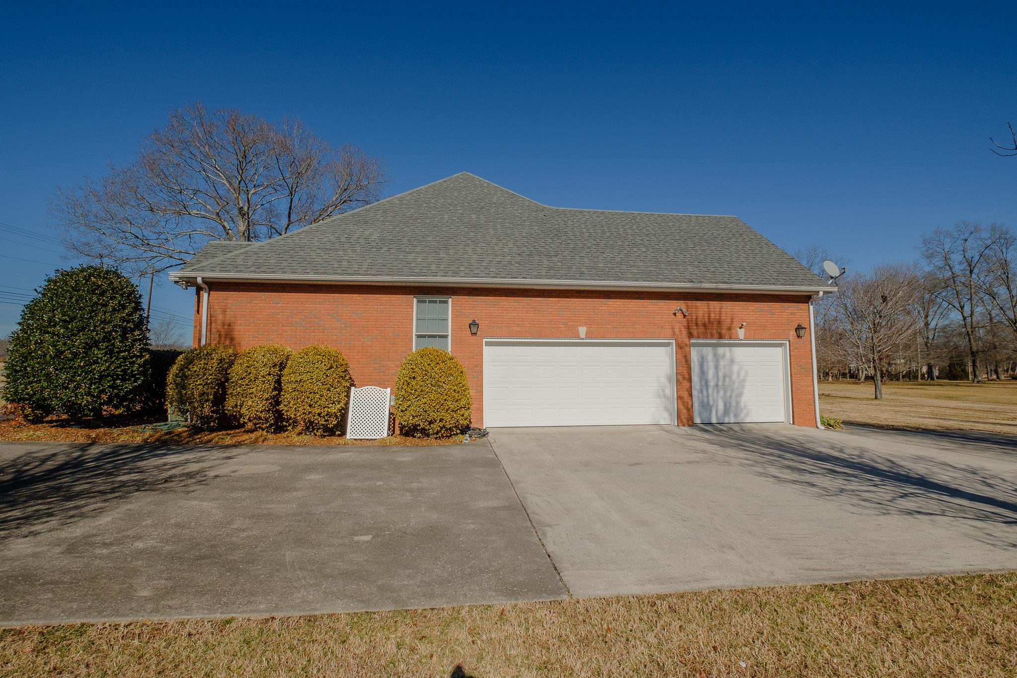 2108 Ovoca Road Tullahoma, TN 37388 - Photo 3 of 22 Gallery Image 3
