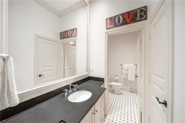 a view of house and yard with green space