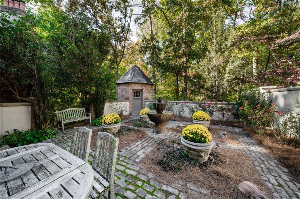1955 Alec Mountain Road Clarkesville, GA 30523 - Photo 77 of 110 a view of a chairs and table in backyard