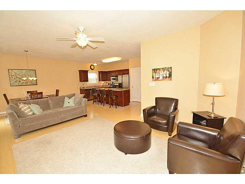 12294 Rambling Road Fishers, IN 46037 - Photo 4 of 24 Gallery Image 4
