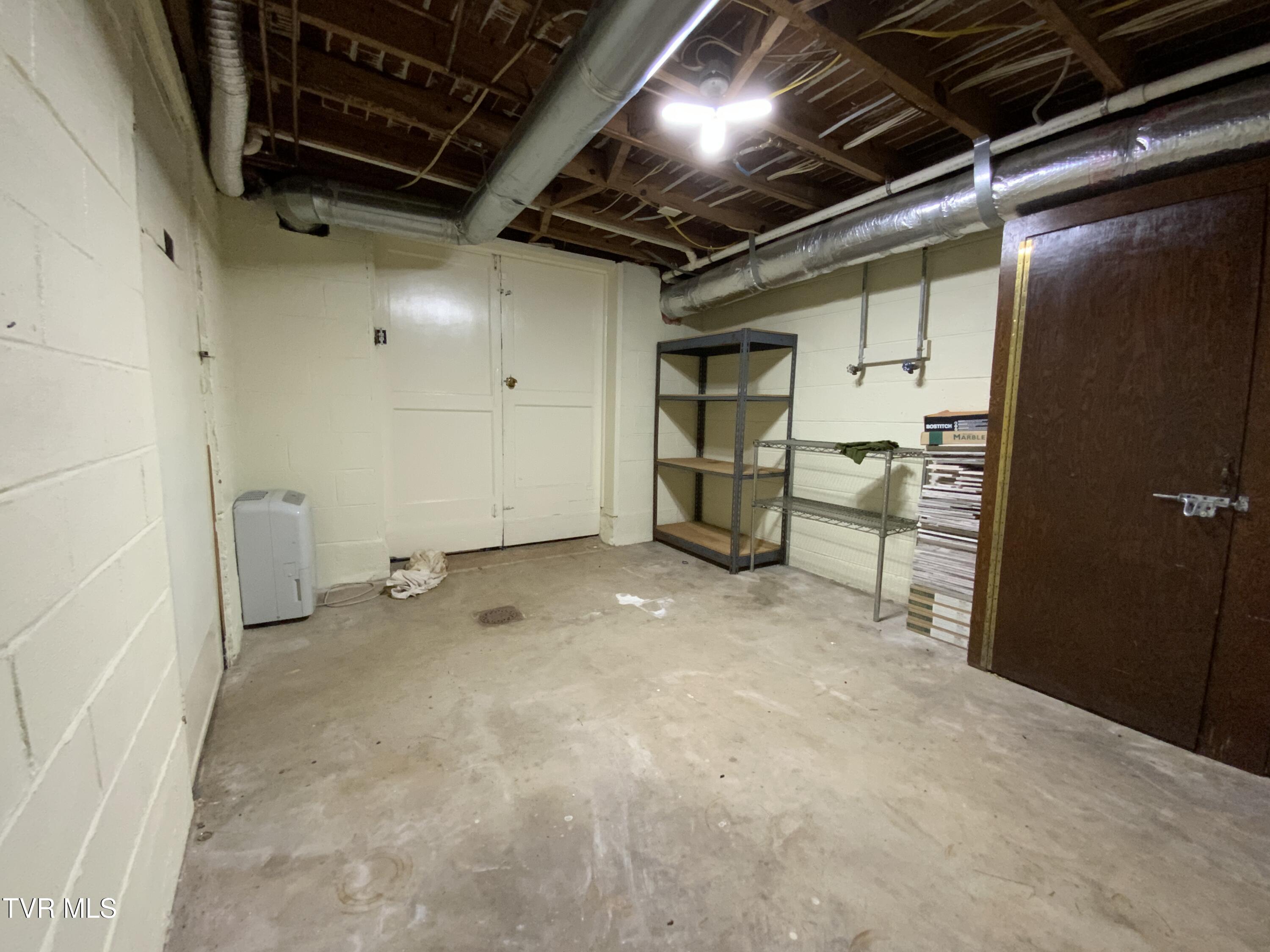 1225 Erwin Highway Greeneville, TN 37745 - Photo 46 of 55 IMG_3737