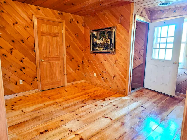 $929,000 | 5825 Highway 30, Townshend, VT 05359