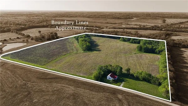 $180,000 | Northeast Hi Point Drive, Breckenridge, MO 64625
