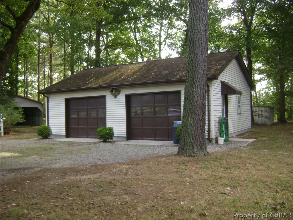 206 Woft Pond Road Mattaponi, VA 23110 - Photo 5 of 31