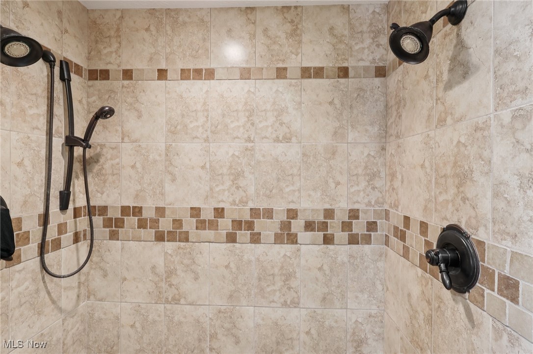 3475 Bancroft Road Akron, OH 44333 - Photo 25 of 40 Bathroom view of tiled shower