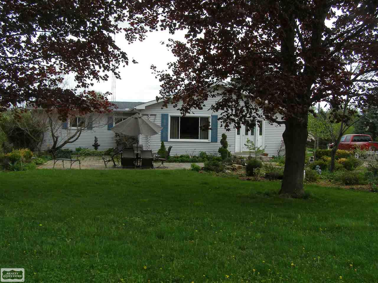 8220 Logana Road Avoca, MI 48006 - Photo 3 of 15 Gallery Image 3