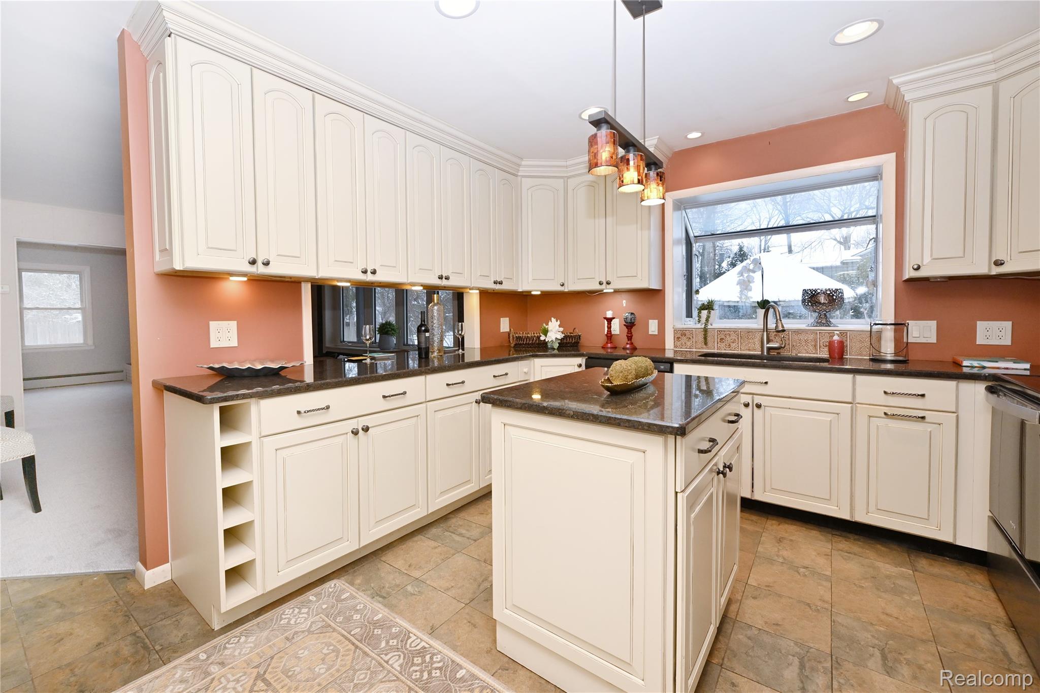1850 Dorchester Road Birmingham, MI 48009 - Photo 9 of 36 1850 Dorchester_08.JPG