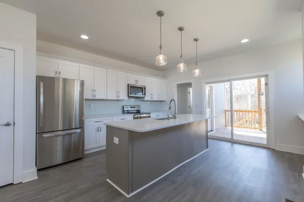 $2,745 | 1713 A Simpkins Street, Nashville, TN 37208