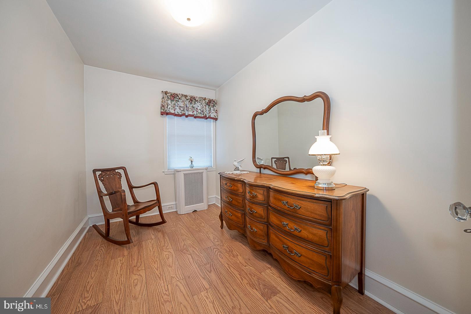 202 Kent Road Upper Darby, PA 19082 - Photo 18 of 27 2nd bedroom