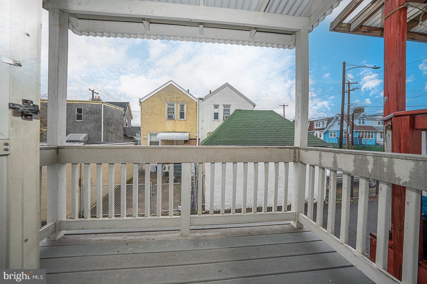 202 Kent Road Upper Darby, PA 19082 - Photo 25 of 27 trek deck