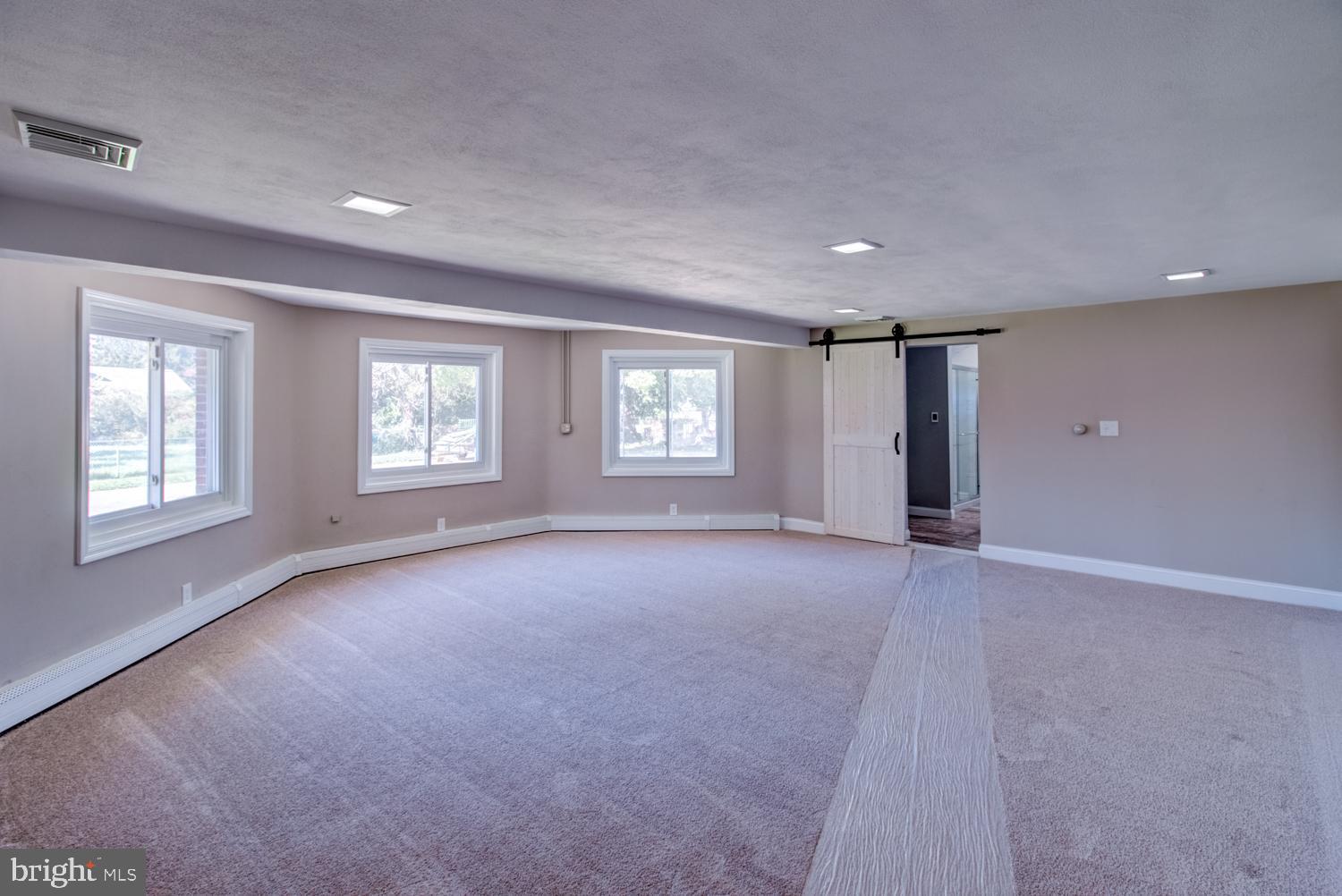 29 Alton Road Hamilton, NJ 08619 - Photo 23 of 39