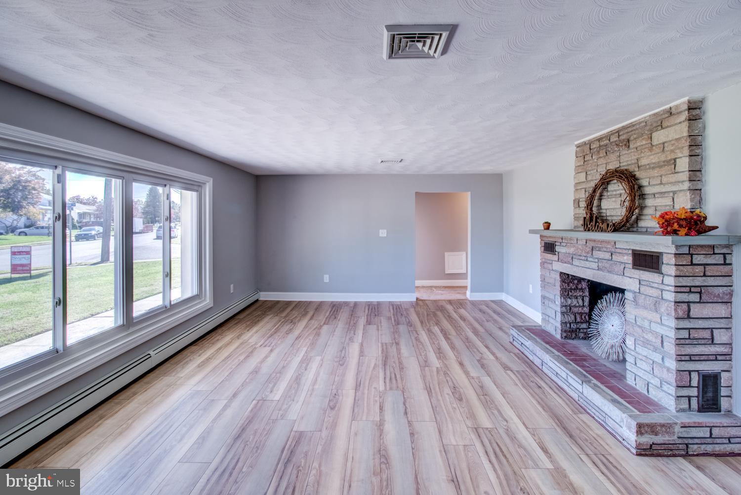 29 Alton Road Hamilton, NJ 08619 - Photo 6 of 39