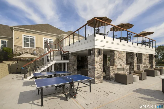 $715,000 | 16 Walden Court, Unit 11, Danbury, CT 06810