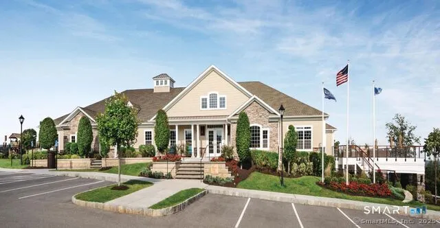 $715,000 | 16 Walden Court, Unit 11, Danbury, CT 06810