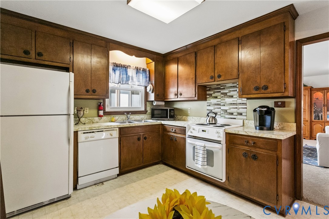 8950 Cook Drive Hayes, VA 23072 - Photo 24 of 45