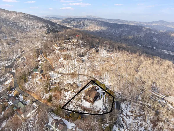 $1,600,000 | 301 Highland Circle, Sugar Mountain, NC 28604